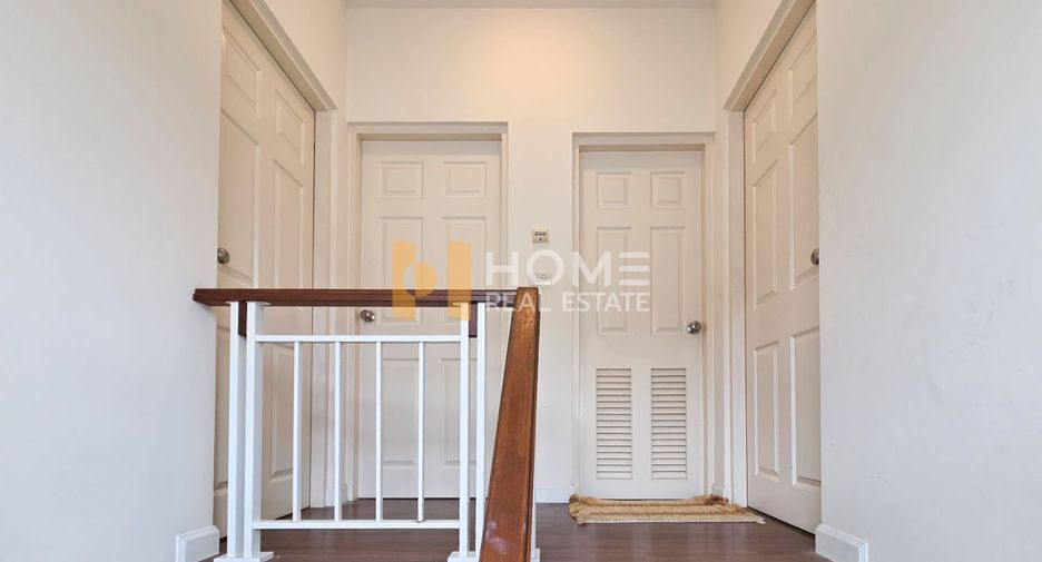 À vendre 3 chambres maison à Bang Khun Thian, Bangkok