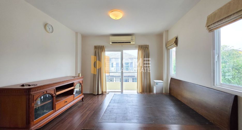 À vendre 3 chambres maison à Bang Khun Thian, Bangkok