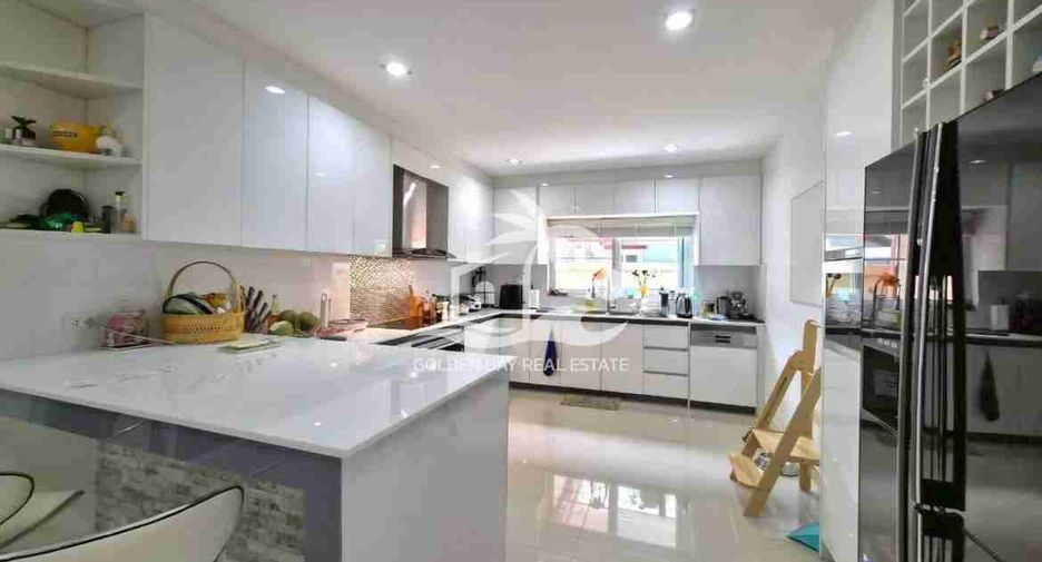 For rent 4 bedrooms house in Bang Lamung, Chonburi