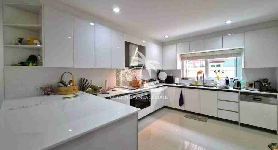 For rent 4 bedrooms house in Bang Lamung, Chonburi