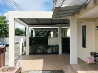 出租 3 卧室 独立屋 在 Si Racha, Chon Buri