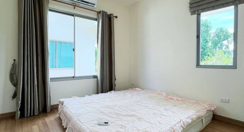 For rent 3 bedrooms house in Si Racha, Chonburi