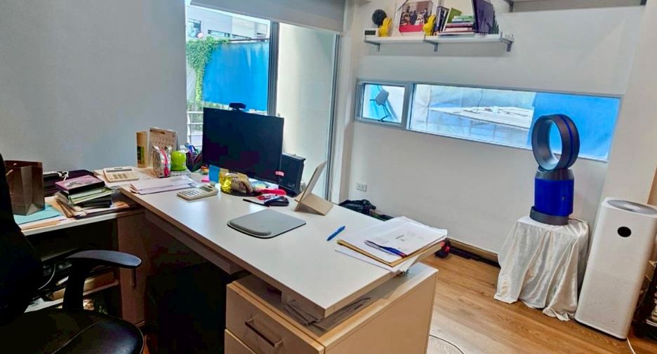For rent 3 bedrooms townhouse in Suan Luang, Bangkok