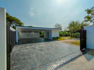 Villa zum Kauf mit 3 Zimmer in Saraphi, Chiang Mai