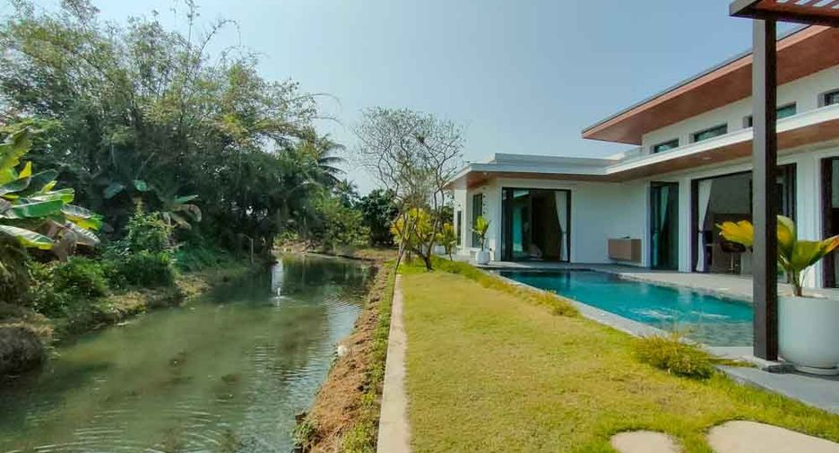 For sale 3 bedrooms villa in Saraphi, Chiang Mai