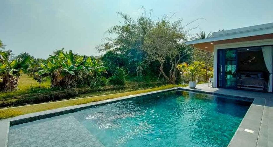 For sale 3 bedrooms villa in Saraphi, Chiang Mai
