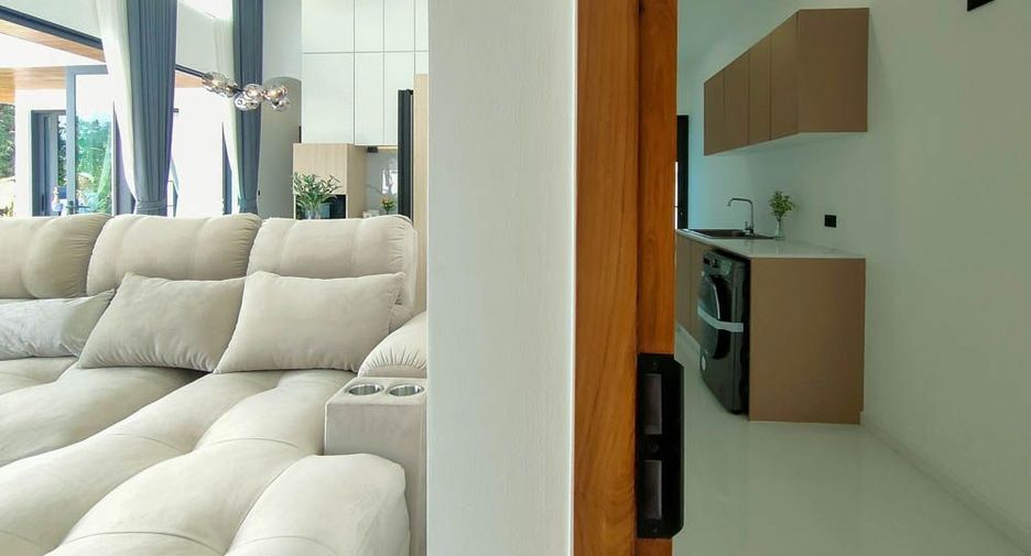 For sale 3 bedrooms villa in Saraphi, Chiang Mai