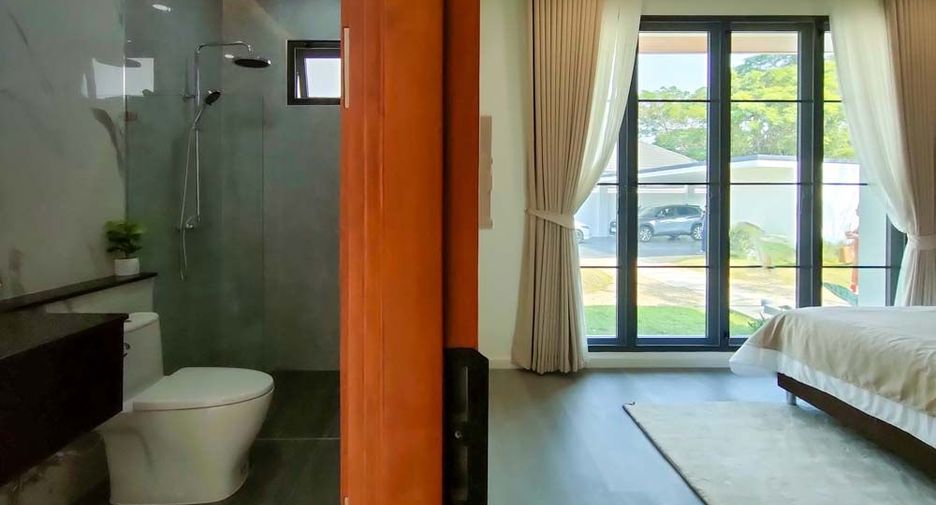For sale 3 bedrooms villa in Saraphi, Chiang Mai