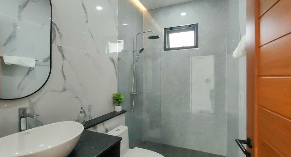 For sale 3 bedrooms villa in Saraphi, Chiang Mai