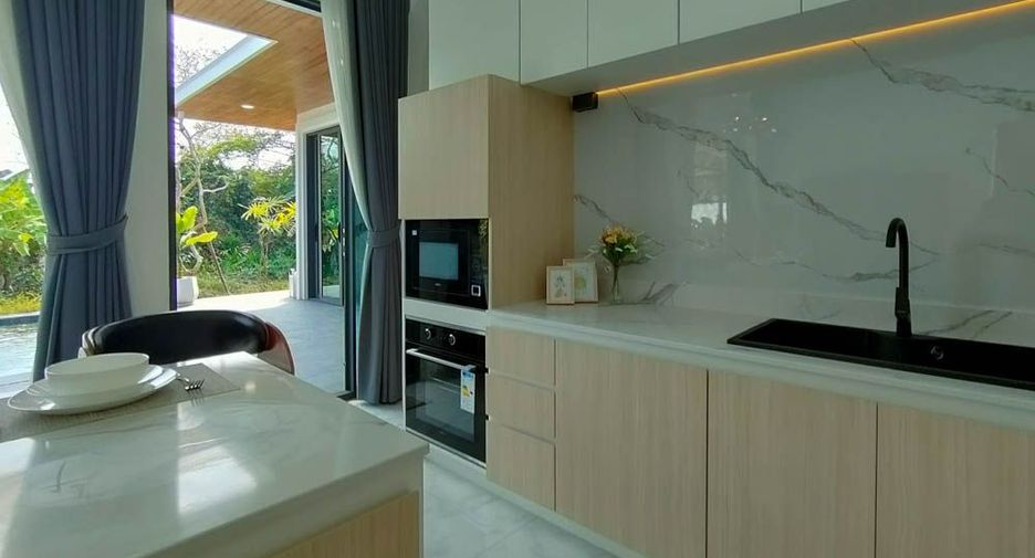 For sale 3 bedrooms villa in Saraphi, Chiang Mai