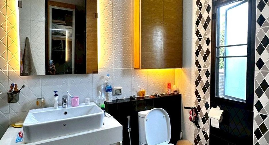 Haus zum Kauf mit 3 Zimmer in Bang Lamung, Chonburi