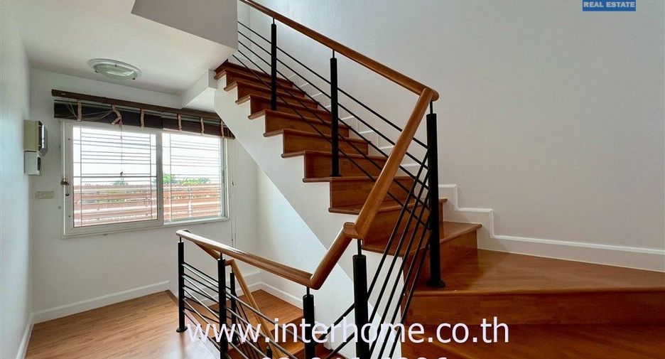 For rent and for sale 3 bedrooms townhouse in Pak Kret, Nonthaburi
