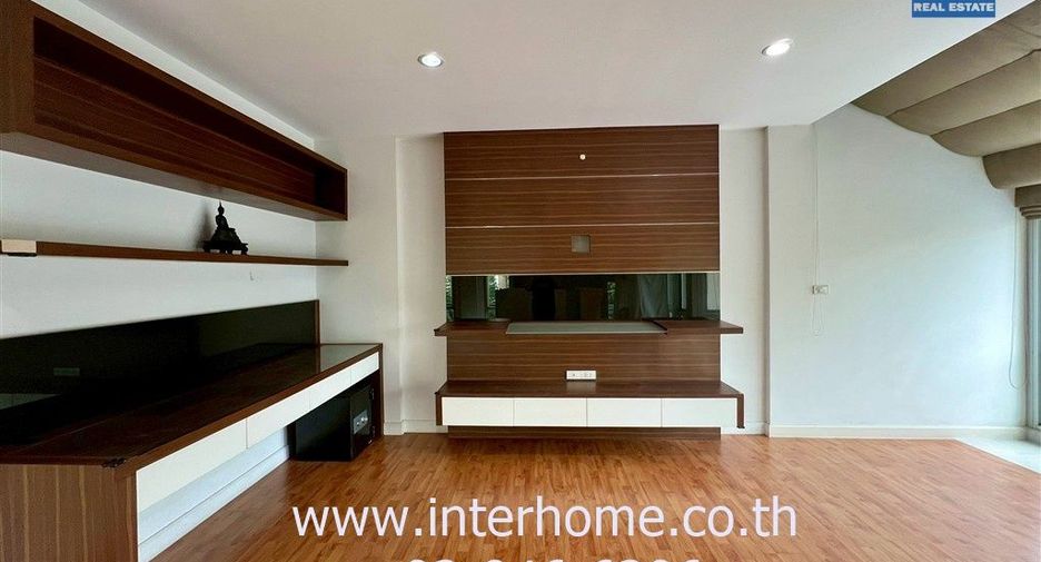 For rent and for sale 3 bedrooms townhouse in Pak Kret, Nonthaburi