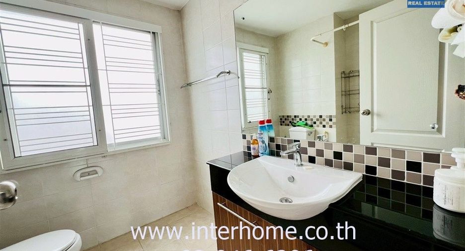 For rent and for sale 3 bedrooms townhouse in Pak Kret, Nonthaburi