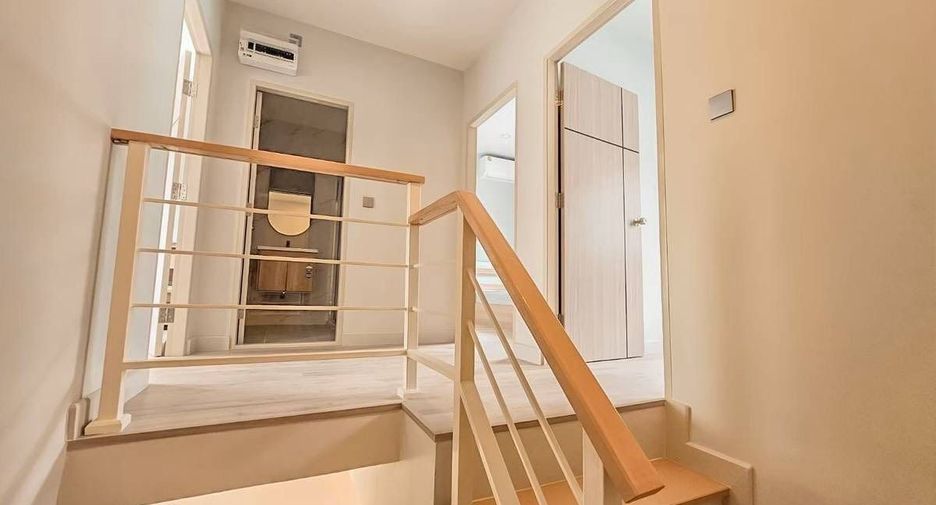 For rent 3 bedrooms house in San Kamphaeng, Chiang Mai