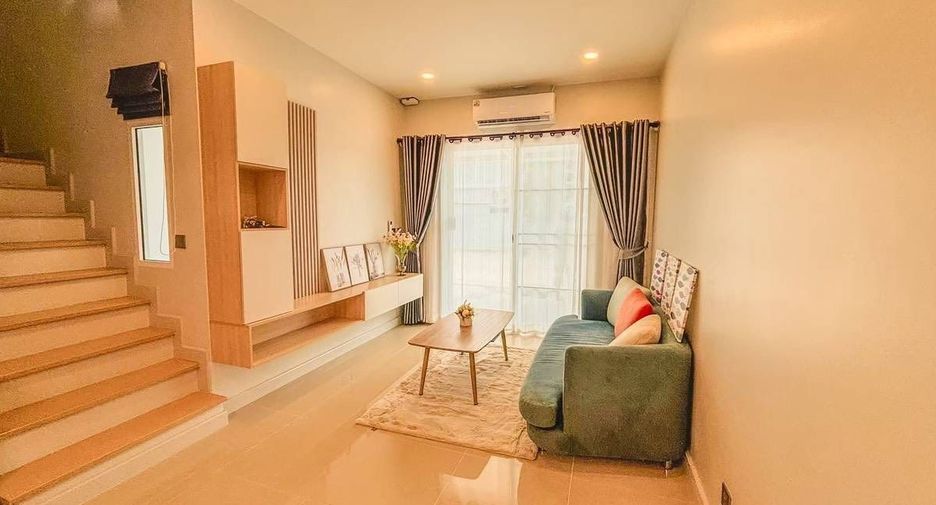 For rent 3 bedrooms house in San Kamphaeng, Chiang Mai
