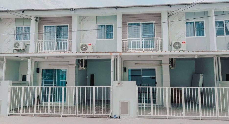 For rent 3 bedrooms house in San Kamphaeng, Chiang Mai