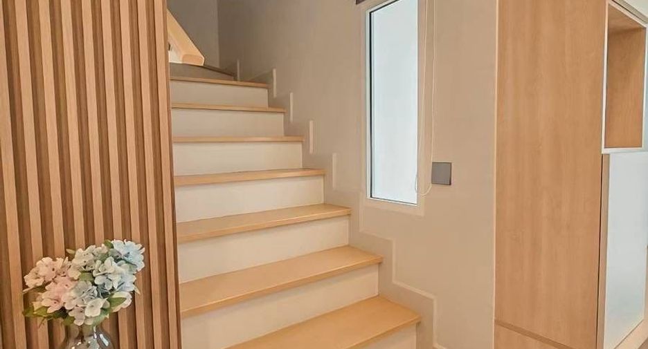 For rent 3 bedrooms house in San Kamphaeng, Chiang Mai
