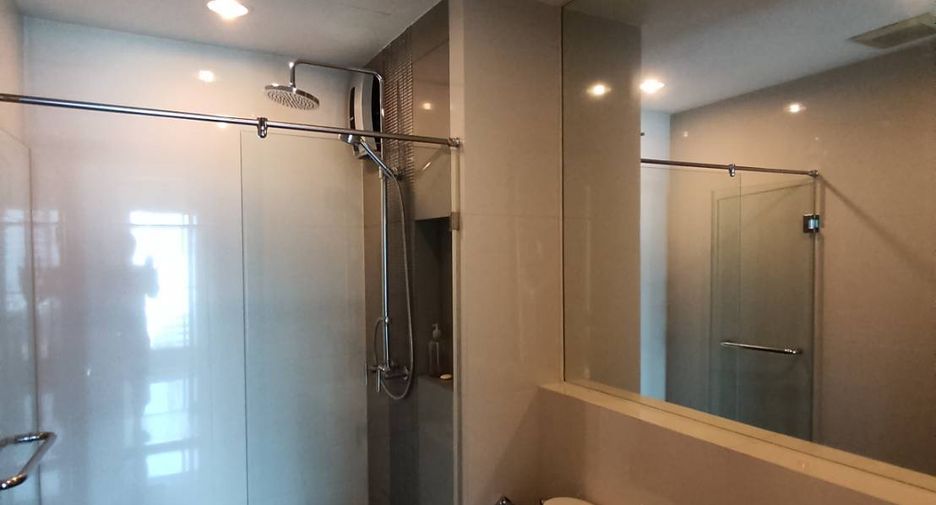For sale 1 bed condo in Sathon, Bangkok
