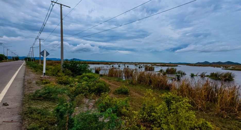 Terreno en venta en Sam Roi Yot, Prachuap Khiri Khan