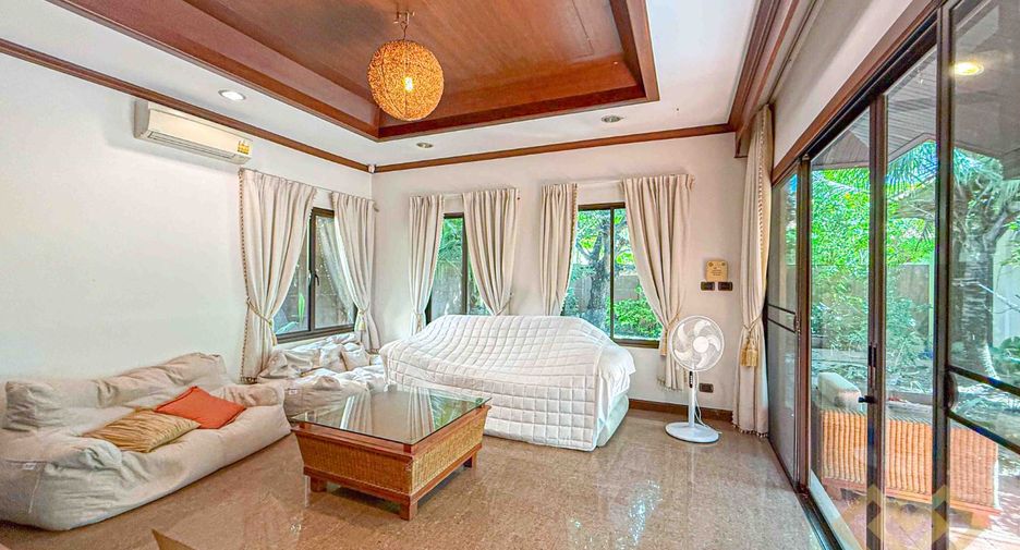 Casa en alquiler de 3 habitaciones en Sattahip, Chonburi