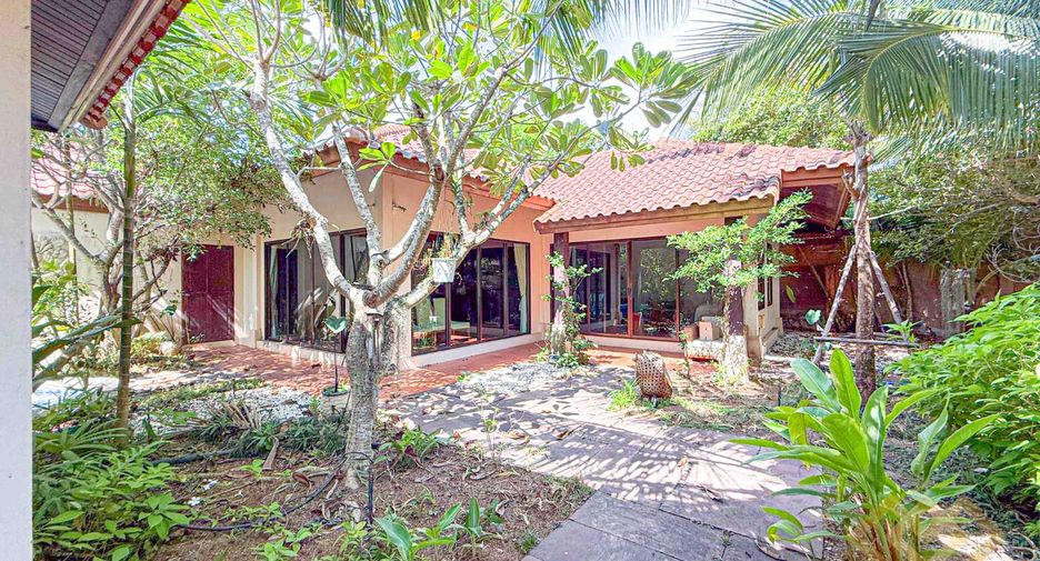 Casa en alquiler de 3 habitaciones en Sattahip, Chonburi