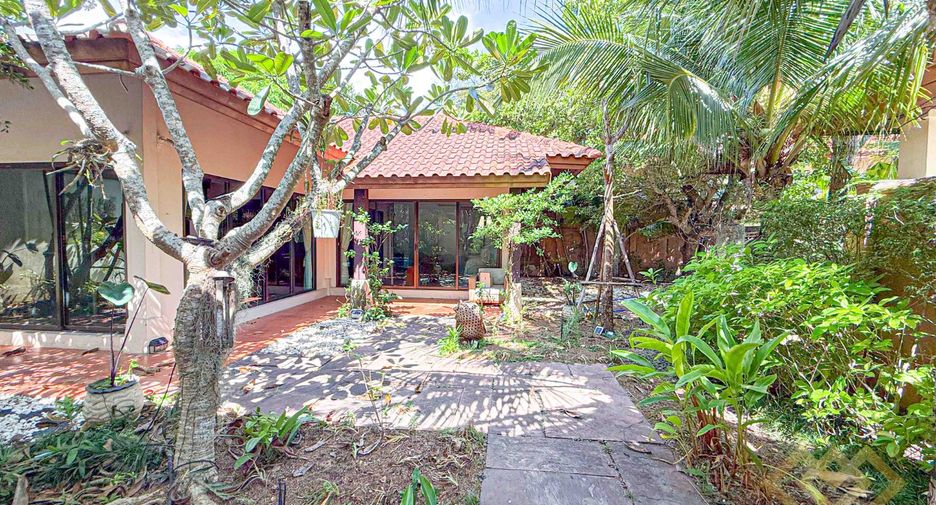 Casa en alquiler de 3 habitaciones en Sattahip, Chonburi