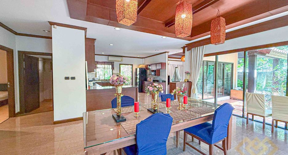 Casa en alquiler de 3 habitaciones en Sattahip, Chonburi