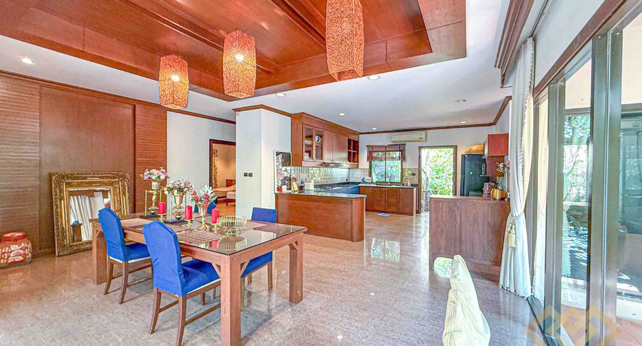 Casa en alquiler de 3 habitaciones en Sattahip, Chonburi