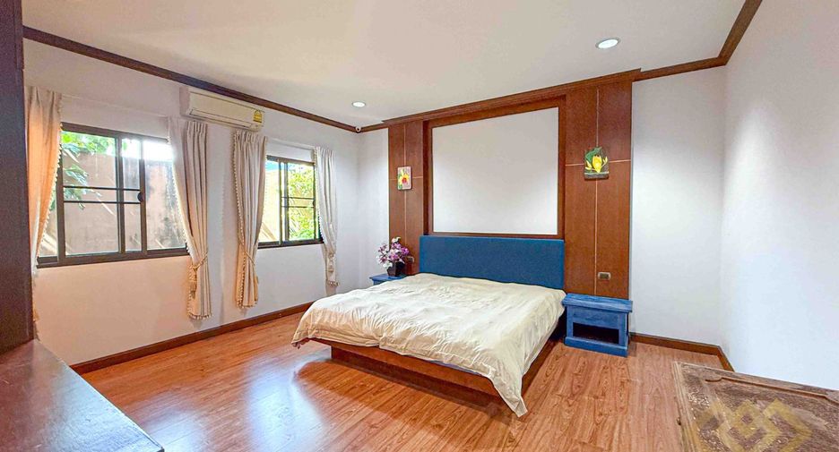 Casa en alquiler de 3 habitaciones en Sattahip, Chonburi