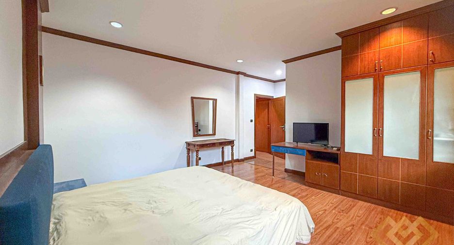 Casa en alquiler de 3 habitaciones en Sattahip, Chonburi
