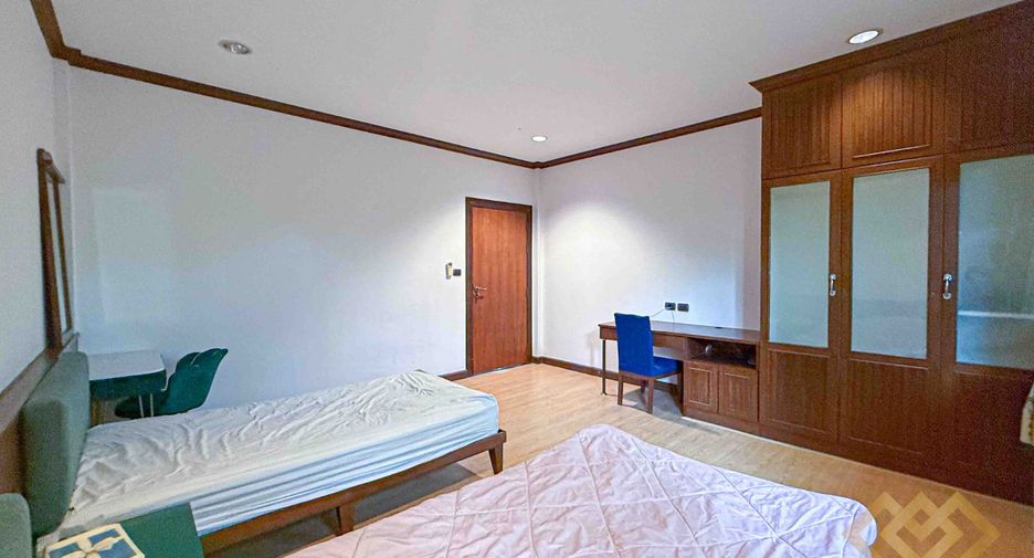 Casa en alquiler de 3 habitaciones en Sattahip, Chonburi