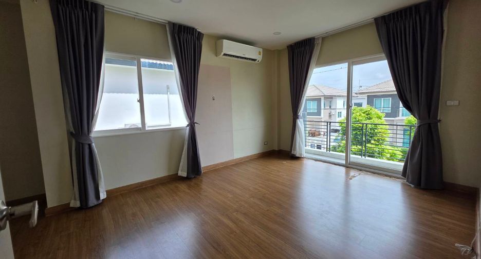 For sale 4 bedrooms house in Khlong Luang, Pathum Thani