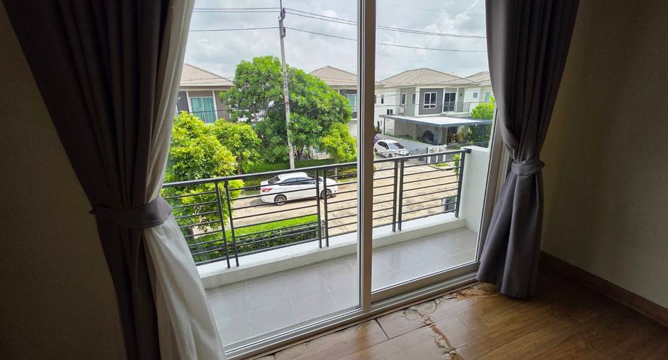 For sale 4 bedrooms house in Khlong Luang, Pathum Thani