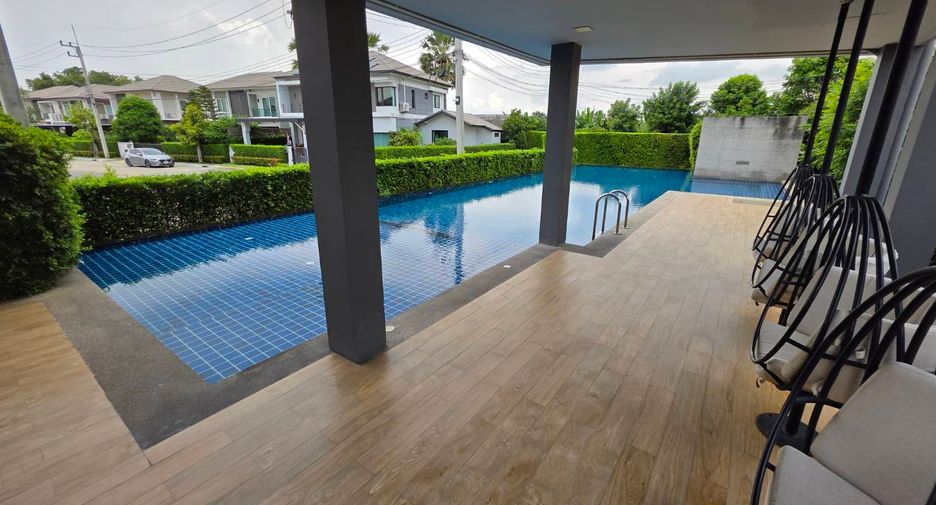 For sale 4 bedrooms house in Khlong Luang, Pathum Thani