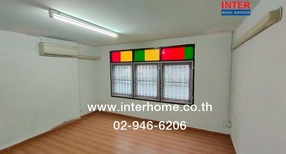 For rent 7 bedrooms house in Wang Thonglang, Bangkok