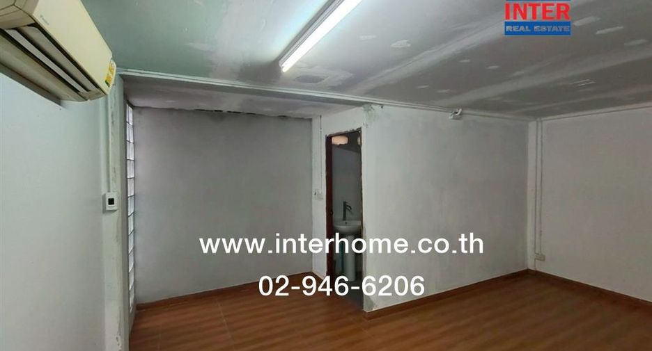 For rent 7 bedrooms house in Wang Thonglang, Bangkok
