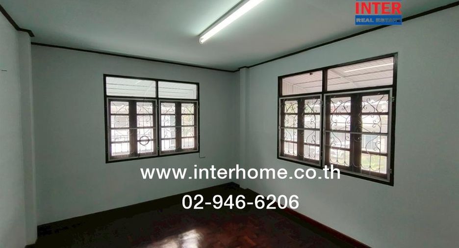 For rent 7 bedrooms house in Wang Thonglang, Bangkok