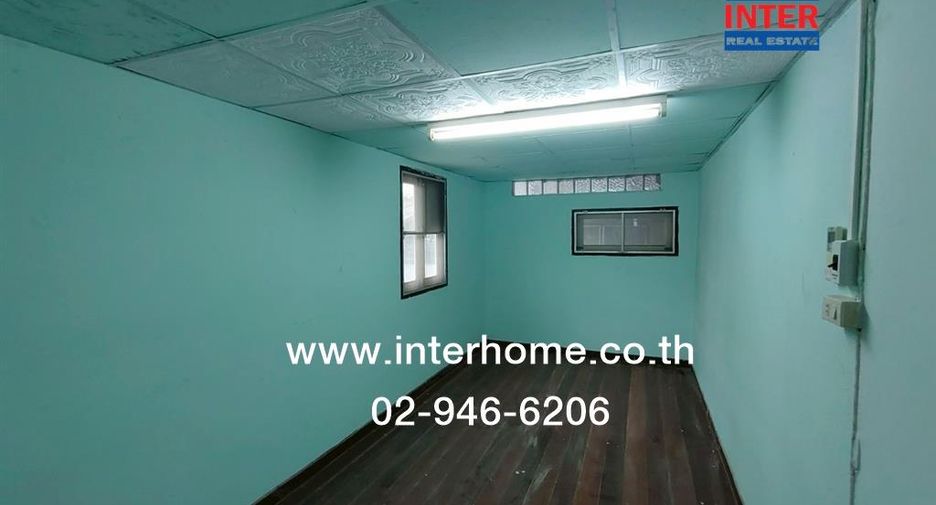 For rent 7 bedrooms house in Wang Thonglang, Bangkok