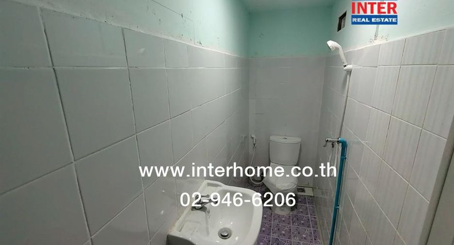 For rent 7 bedrooms house in Wang Thonglang, Bangkok