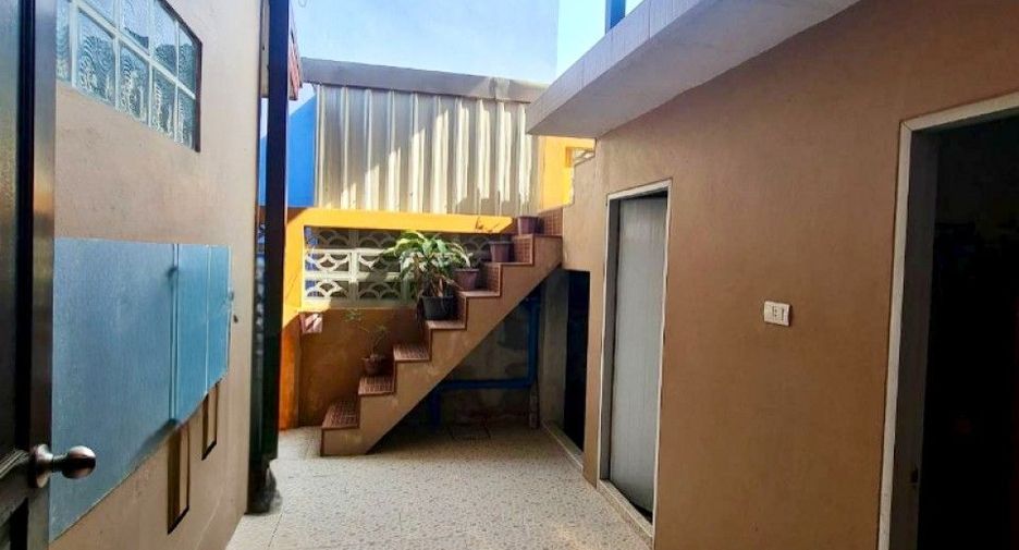 For sale 8 bedrooms house in Nong Chok, Bangkok