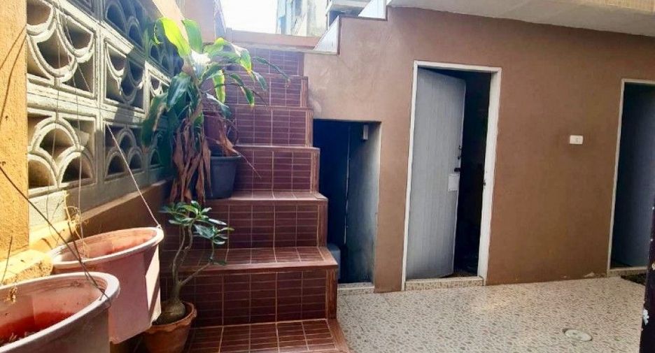 For sale 8 bedrooms house in Nong Chok, Bangkok