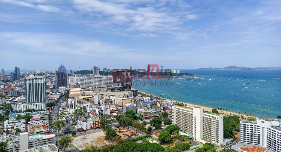 For rent 3 bedrooms condo in Bang Lamung, Chonburi