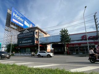 For rent 10 bedrooms retail Space in Mueang Chiang Mai, Chiang Mai