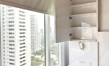 For sale 1 bed condo in Watthana, Bangkok