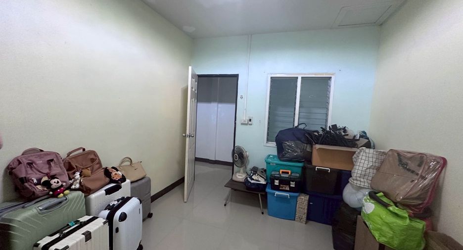 For sale 2 bedrooms townhouse in Bang Lamung, Chonburi