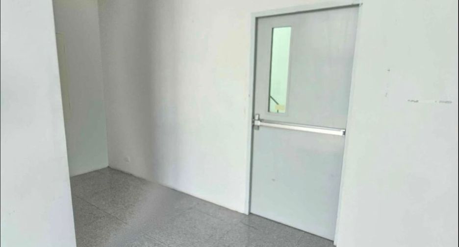 For sale office in Saphan Sung, Bangkok