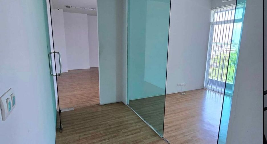For sale office in Saphan Sung, Bangkok