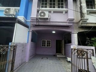 For Rent 3 Bedroom Townhouse In Bueng Kum, Bangkok