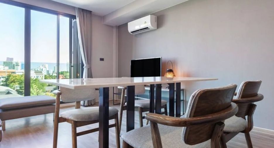 For rent 2 bedrooms condo in Watthana, Bangkok